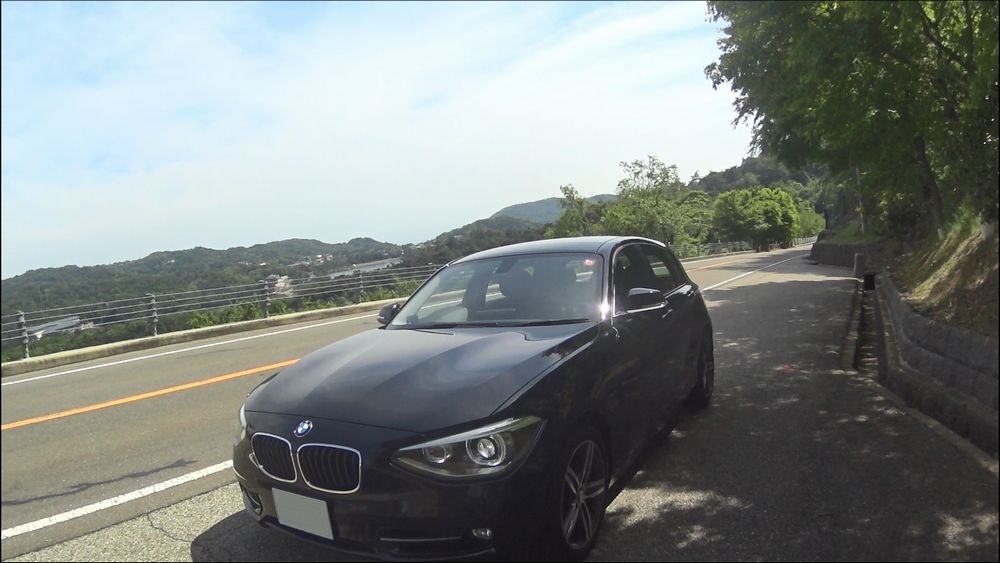 BMW 1シリーズ 斜め左から撮影